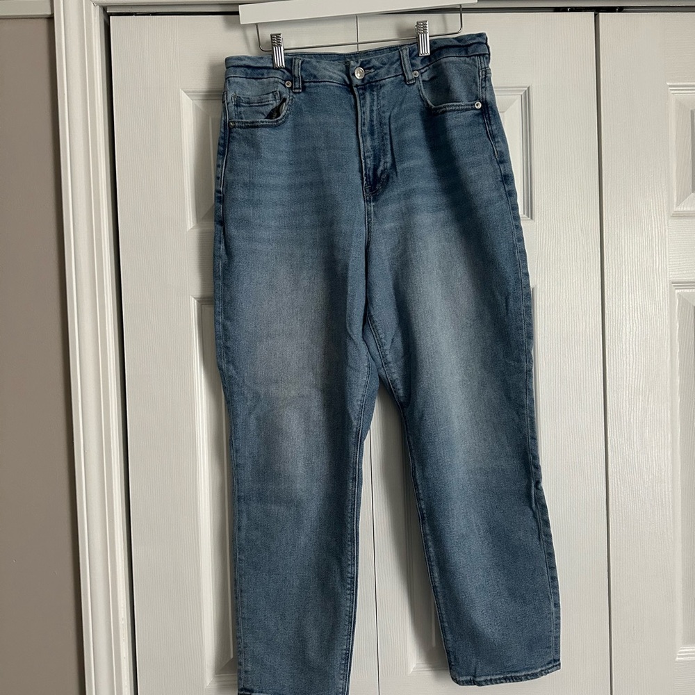 American Eagle Outfitters Light Wash Stretch Women's Jeans